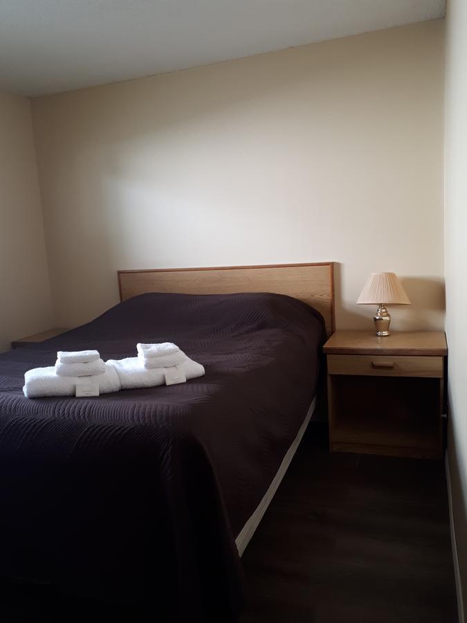 Travellers Rest Motel Salmon Arm Exteriör bild